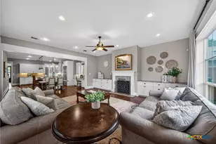 255 Retama Pl, San Antonio, TX 78209 - Photo 15