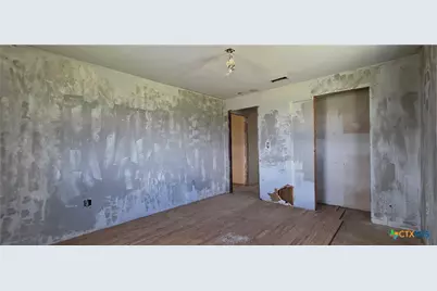84 Longhorn Road, Stockdale, TX 78160 - Photo 27