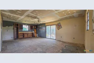 84 Longhorn Road, Stockdale, TX 78160 - Photo 23