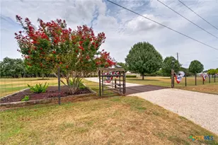 501 Lovejoy Ln, San Marcos, TX 78666 - Photo 5