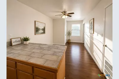 661 W Austin Street #D, Luling, TX 78648 - Photo 3