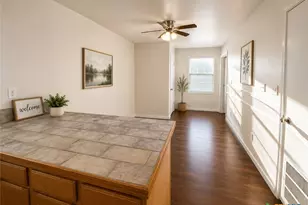 661 W Austin St, Luling, TX 78648 - Photo 3