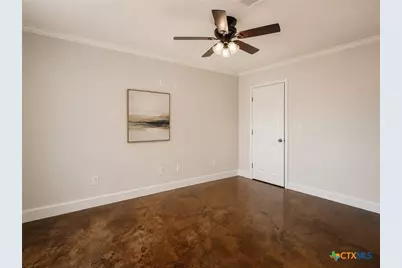 661 W Austin Street #D, Luling, TX 78648 - Photo 7