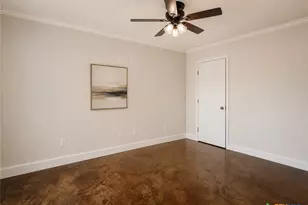 661 W Austin St, Luling, TX 78648 - Photo 7