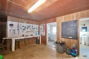 3901 N State Hwy 95, Moulton, TX 77975 - Photo 21