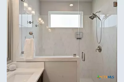 783 N Academy Avenue, New Braunfels, TX 78130 - Photo 17