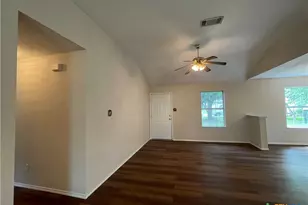 2105 Miller St, Belton, TX 76513 - Photo 5