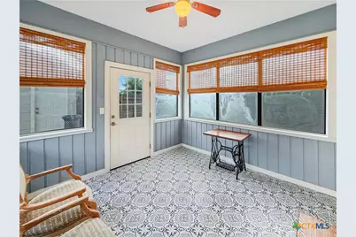 1195 W Coll Street, New Braunfels, TX 78130 - Photo 19