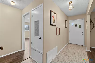 204 Norris Drive, Converse, TX 78109 - Photo 9