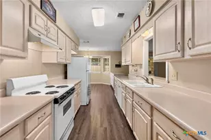 204 Norris Dr, Converse, TX 78109 - Photo 15