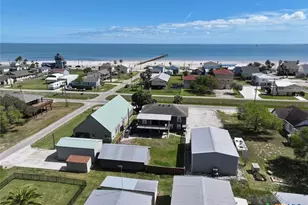 411 N Washington Blvd, Port O'Connor, TX 77982 - Photo 27