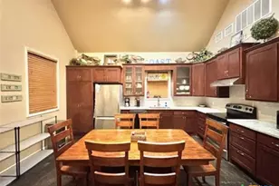 411 N Washington Blvd, Port O'Connor, TX 77982 - Photo 19
