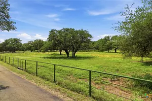 3275 Live Oak Rd, Cuero, TX 77954 - Photo 9