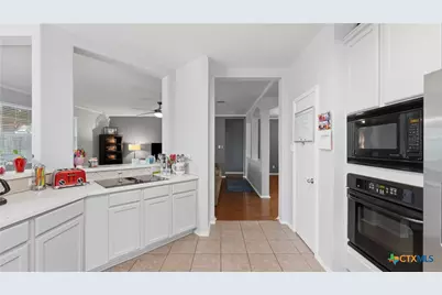 2142 Belvedere Court, New Braunfels, TX 78130 - Photo 11