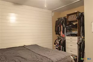 203 Elaine St, Victoria, TX 77904 - Photo 23