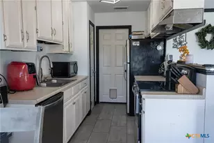 203 Elaine St, Victoria, TX 77904 - Photo 11