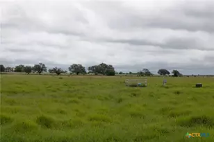 901 Walker Rd, Goliad, TX 77963 - Photo 11