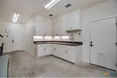 108 Ontario Street, Victoria, TX 77905 - Photo 31