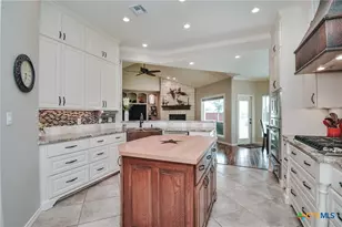 108 Ontario St, Victoria, TX 77905 - Photo 11