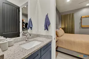 627 Hummingbird Hill, Canyon Lake, TX 78133 - Photo 17