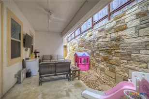 627 Hummingbird Hill, Canyon Lake, TX 78133 - Photo 23