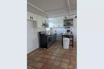 503 E Dallas Avenue, Seadrift, TX 77983 - Photo 13