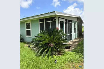 503 E Dallas Avenue, Seadrift, TX 77983 - Photo 1