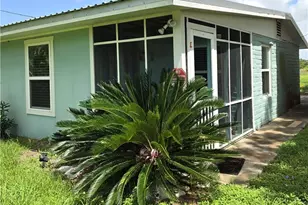 503 E Dallas Ave, Seadrift, TX 77983 - Photo 1