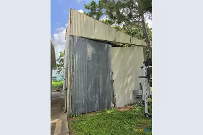 503 E Dallas Avenue, Seadrift, TX 77983 - Photo 7