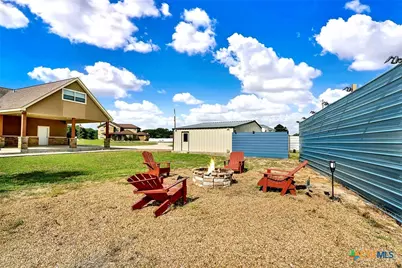 300 Rose Meadow Drive, La Vernia, TX 78121 - Photo 37