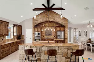 300 Rose Meadow Dr, La Vernia, TX 78121 - Photo 9