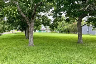 402 Hurst, Edna, TX 77957 - Photo 1