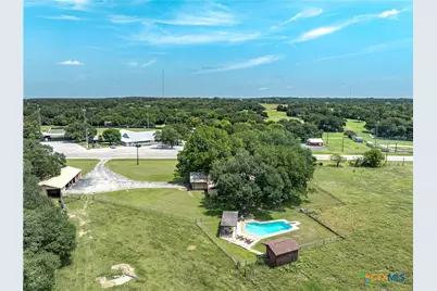 1226 E US Highway 90, Flatonia, TX 78941 - Photo 25