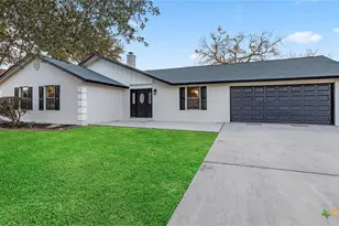 300 Ridge Crest Dr, Seguin, TX 78155 - Photo 3