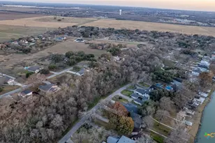 300 Ridge Crest Dr, Seguin, TX 78155 - Photo 29