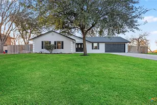 300 Ridge Crest Dr, Seguin, TX 78155 - Photo 1