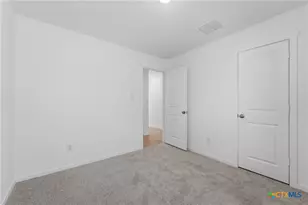 5717 Mangas Cir, Seguin, TX 78155 - Photo 27