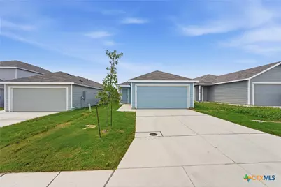 5717 Mangas Circle, Seguin, TX 78155 - Photo 3