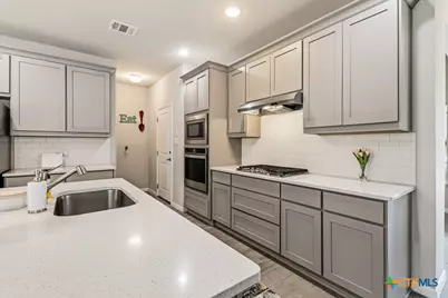 129 Lacey Oak Loop, San Marcos, TX 78666 - Photo 11