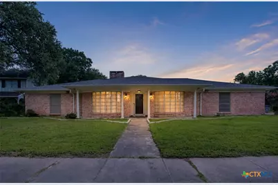 111 Dover Dell Lane, Victoria, TX 77904 - Photo 1