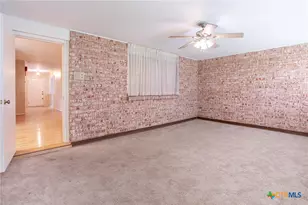 111 Dover Dell Ln, Victoria, TX 77904 - Photo 19