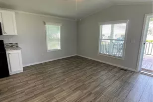 908 N Colorado St, Edna, TX 77957 - Photo 13
