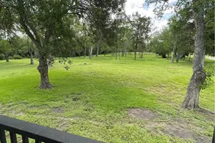 908 N Colorado St, Edna, TX 77957 - Photo 7