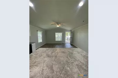908 N Colorado Street, Edna, TX 77957 - Photo 15