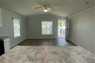 908 N Colorado St, Edna, TX 77957 - Photo 15