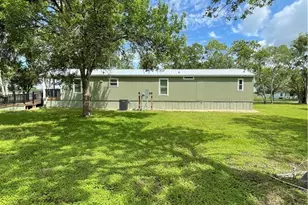 908 N Colorado St, Edna, TX 77957 - Photo 31