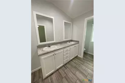 908 N Colorado Street, Edna, TX 77957 - Photo 23