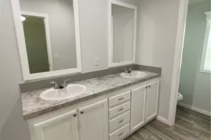 908 N Colorado St, Edna, TX 77957 - Photo 23