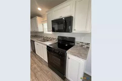 908 N Colorado Street, Edna, TX 77957 - Photo 17