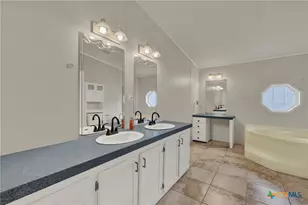 173 Sarah, Canyon Lake, TX 78133 - Photo 21